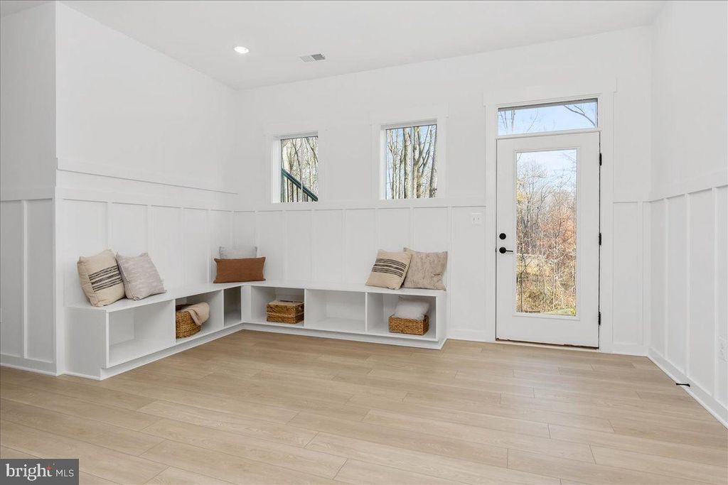 Image 63 of property listing at 3520 CASTLE WAY, Davidsonville, MD 21035