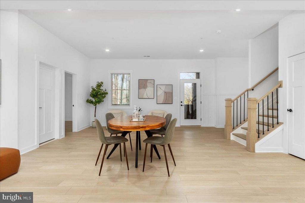 Image 65 of property listing at 3520 CASTLE WAY, Davidsonville, MD 21035