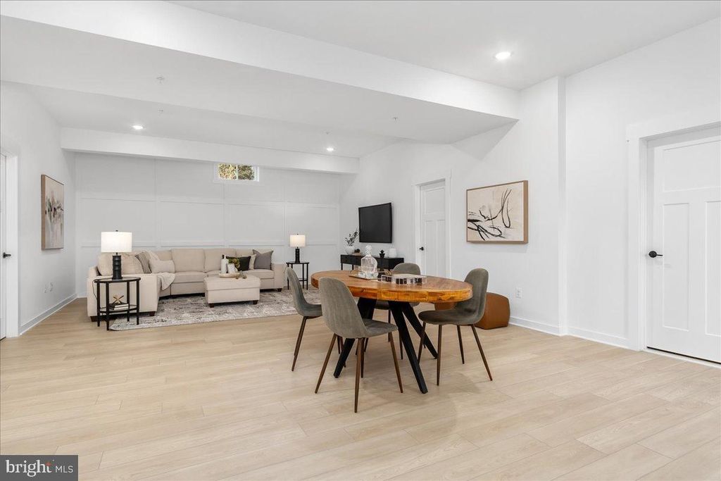 Image 66 of property listing at 3520 CASTLE WAY, Davidsonville, MD 21035