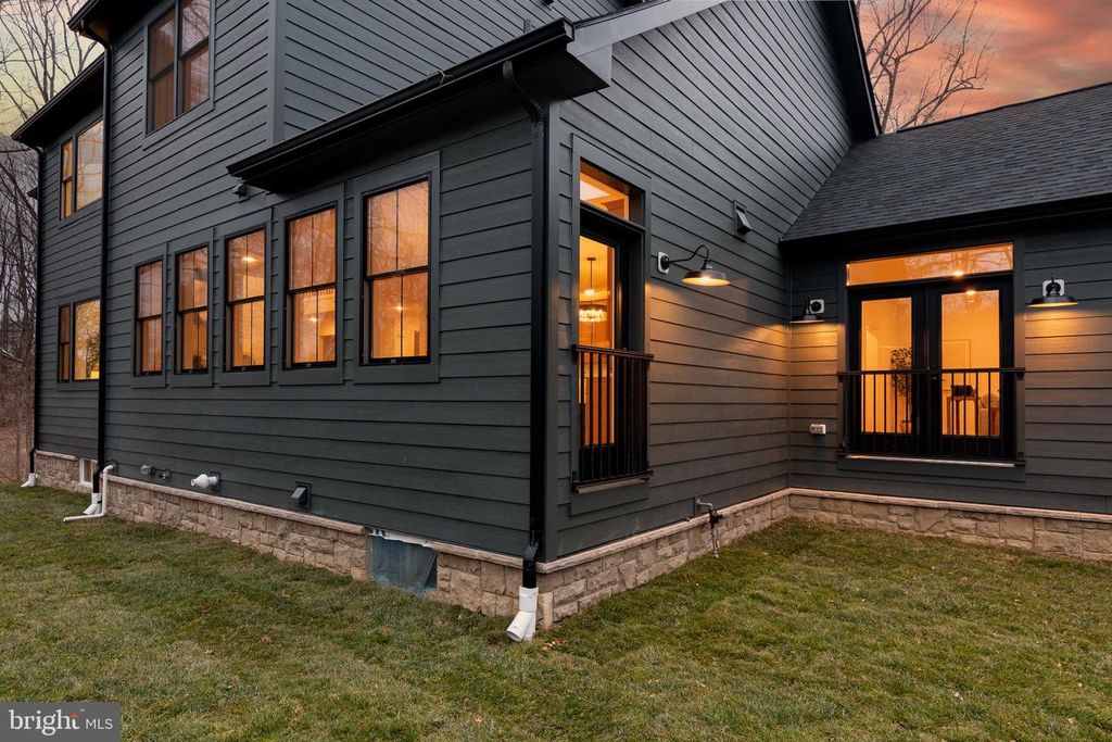 Image 75 of property listing at 3520 CASTLE WAY, Davidsonville, MD 21035