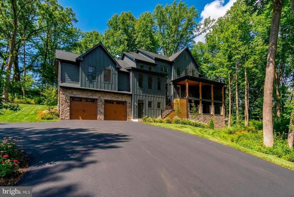 Image 86 of property listing at 3520 CASTLE WAY, Davidsonville, MD 21035