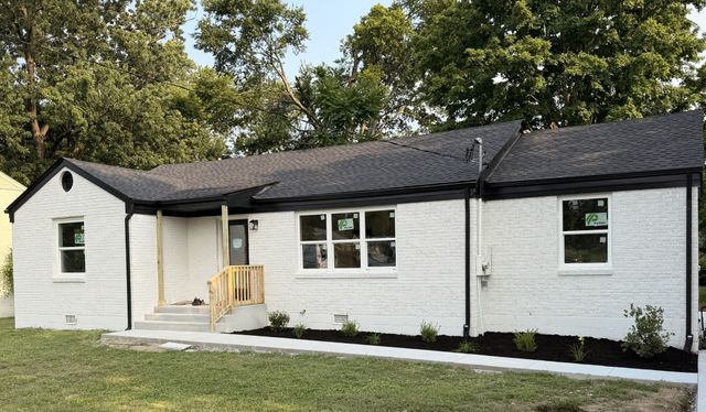 2125 Crystal Dr, Nashville, TN 37210