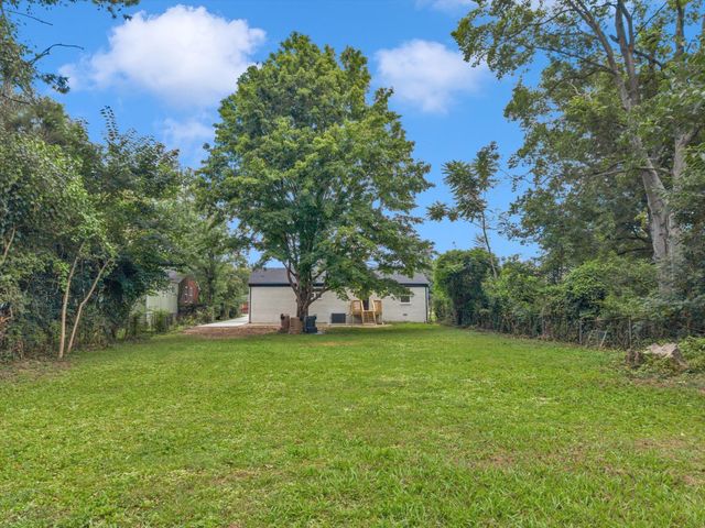 2125 Crystal Dr, Nashville, TN 37210
