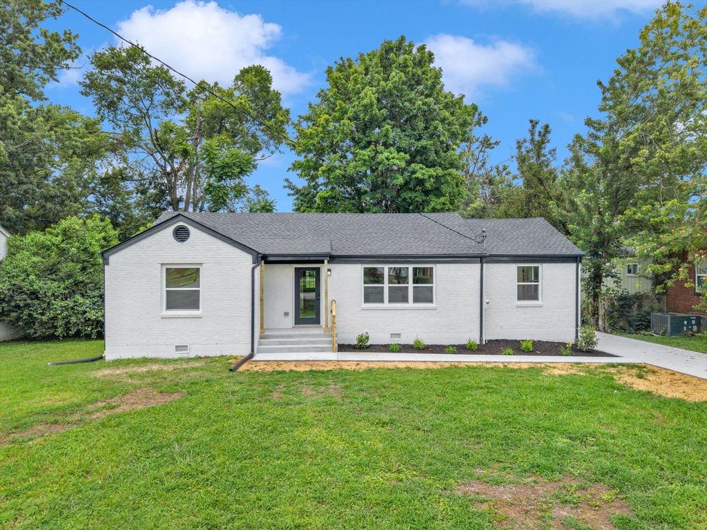 2125 Crystal Dr, Nashville, TN 37210