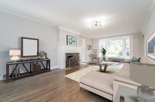 6601 N Sioux Avenue, Chicago, IL 60646