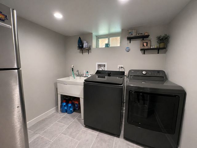 6601 N Sioux Avenue, Chicago, IL 60646
