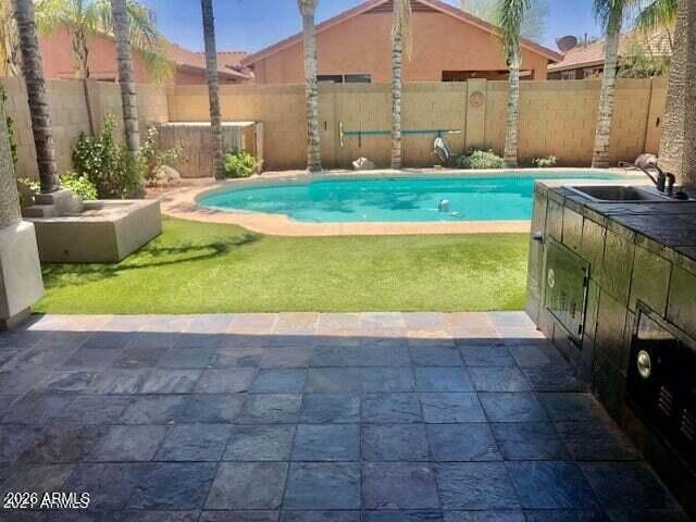 2365 W JASPER BUTTE Drive, San Tan Valley, AZ 85144