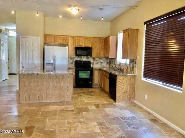 2365 W JASPER BUTTE Drive, San Tan Valley, AZ 85144