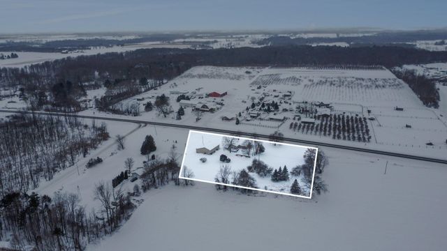 3060 N Sheridan Road, Douglass Twp, MI 48888