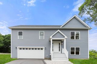 16 Bronson St, Fall River, MA 02721