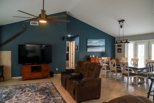 33478 Spreading Oak Lane, Auberry, CA 93602