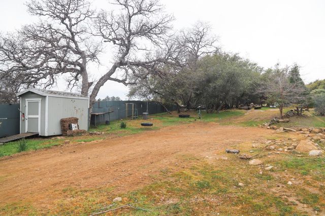 33478 Spreading Oak Lane, Auberry, CA 93602