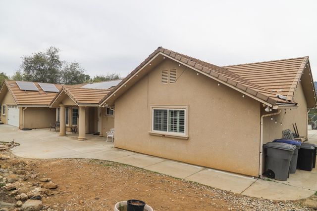 33478 Spreading Oak Lane, Auberry, CA 93602