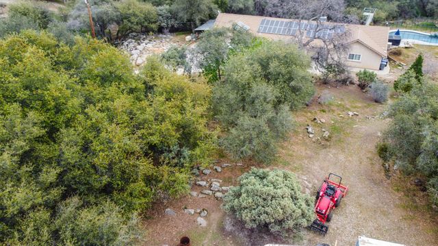 33478 Spreading Oak Lane, Auberry, CA 93602