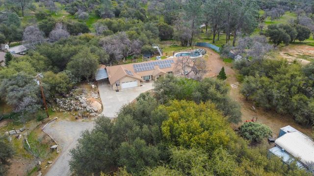 33478 Spreading Oak Lane, Auberry, CA 93602