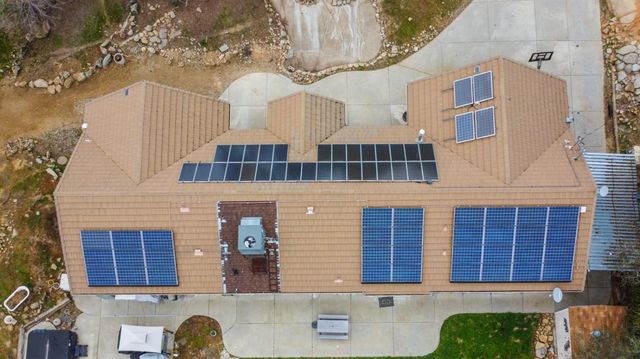 33478 Spreading Oak Lane, Auberry, CA 93602