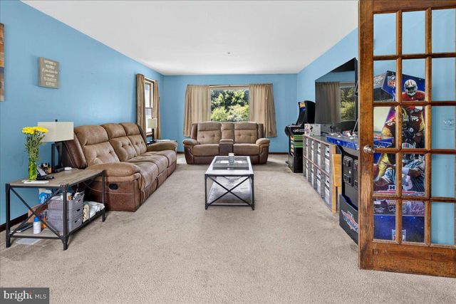 35 BEECHWOOD DR, Robbinsville, NJ 08691
