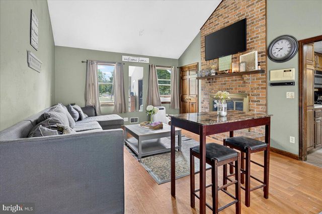 35 BEECHWOOD DR, Robbinsville, NJ 08691