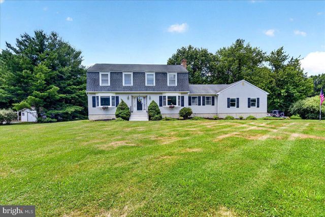 35 BEECHWOOD DR, Robbinsville, NJ 08691