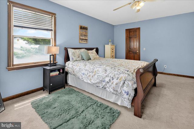 35 BEECHWOOD DR, Robbinsville, NJ 08691
