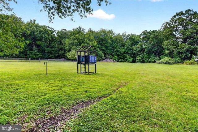 35 BEECHWOOD DR, Robbinsville, NJ 08691