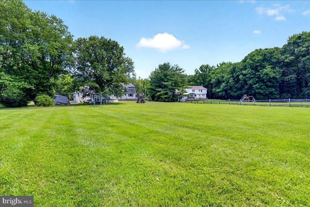 35 BEECHWOOD DR, Robbinsville, NJ 08691