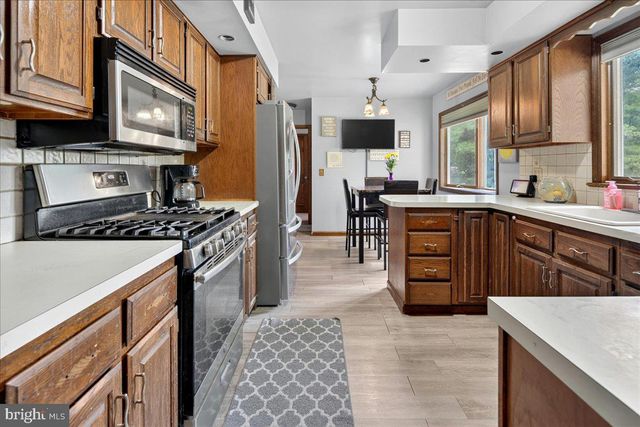 35 BEECHWOOD DR, Robbinsville, NJ 08691