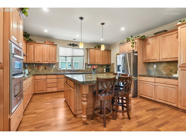 12026 Sw SURREY St, Wilsonville, OR 97070