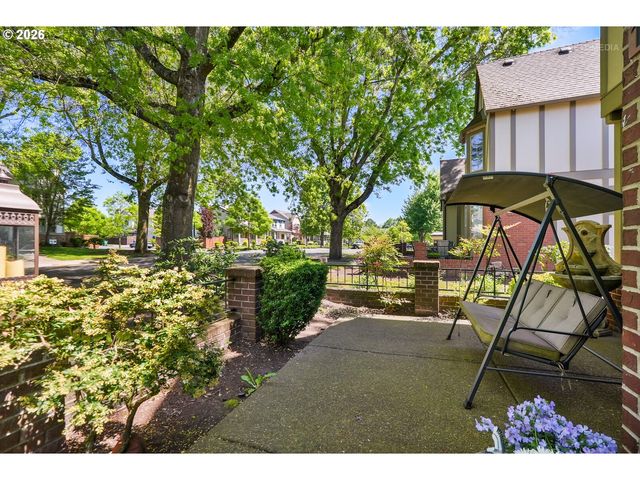 12026 Sw SURREY St, Wilsonville, OR 97070