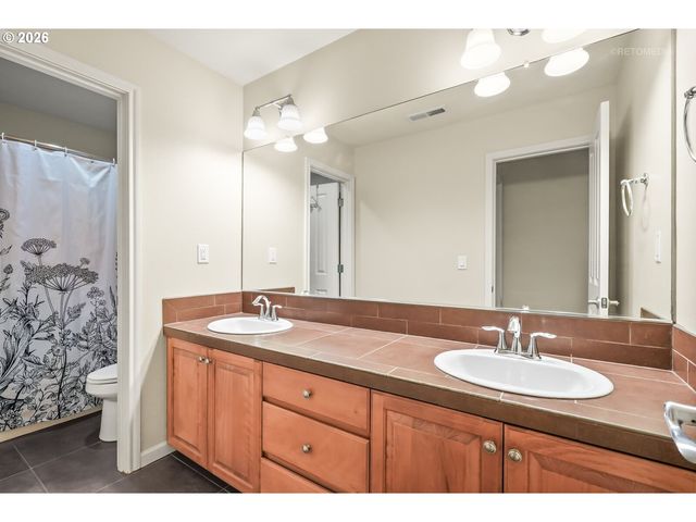 12026 Sw SURREY St, Wilsonville, OR 97070