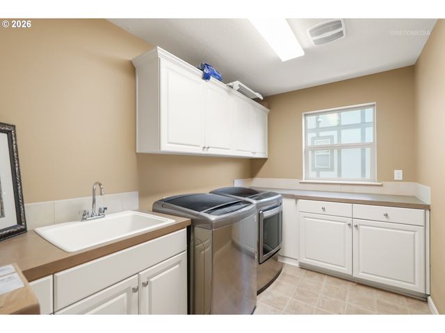 12026 Sw SURREY St, Wilsonville, OR 97070
