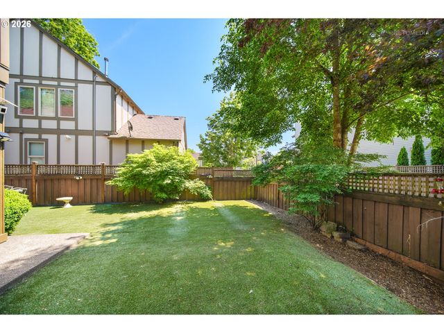 12026 Sw SURREY St, Wilsonville, OR 97070