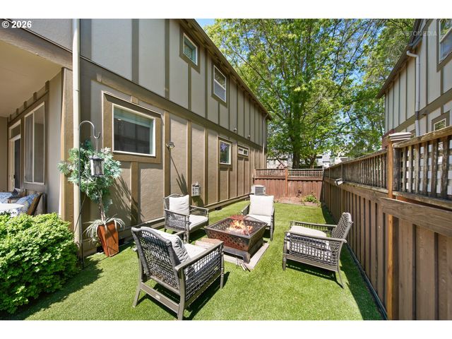 12026 Sw SURREY St, Wilsonville, OR 97070