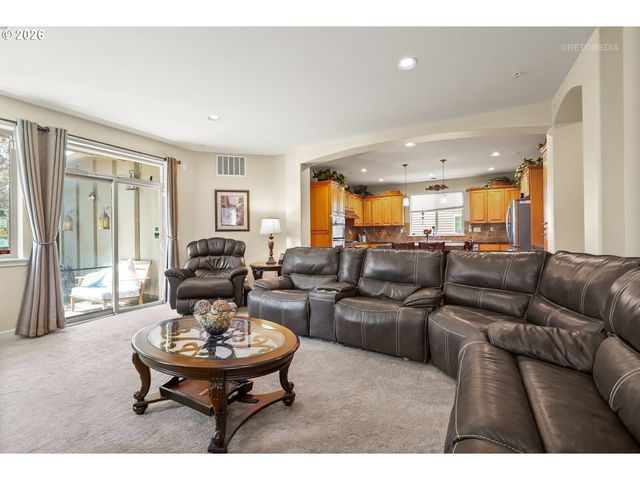 12026 Sw SURREY St, Wilsonville, OR 97070
