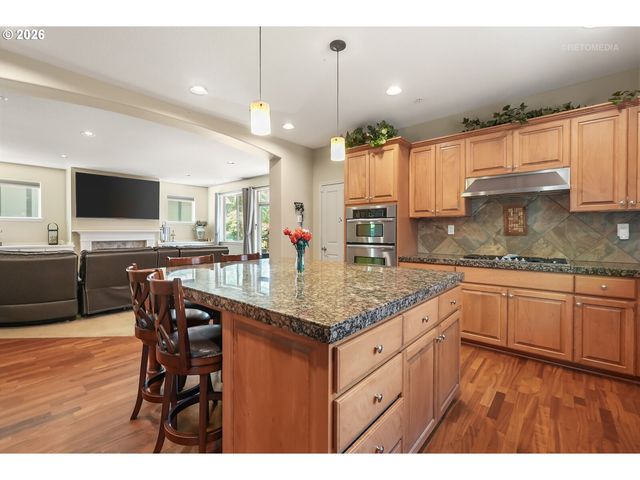 12026 Sw SURREY St, Wilsonville, OR 97070