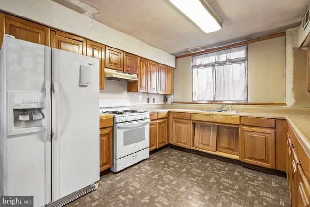 4236 LAWNSIDE RD, Philadelphia, PA 19154