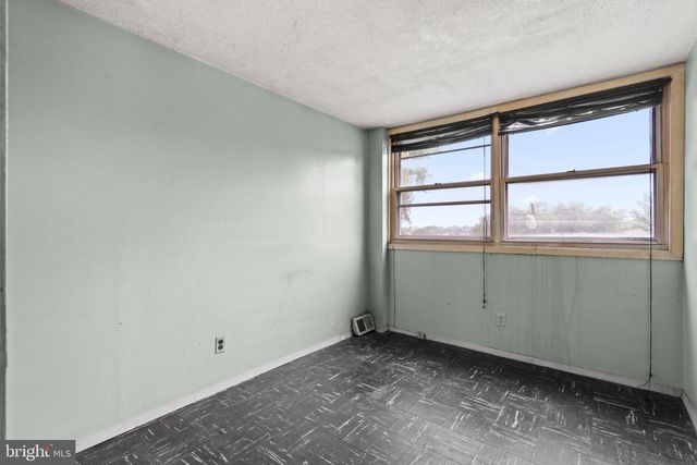 4236 LAWNSIDE RD, Philadelphia, PA 19154