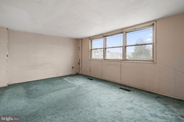 4236 LAWNSIDE RD, Philadelphia, PA 19154