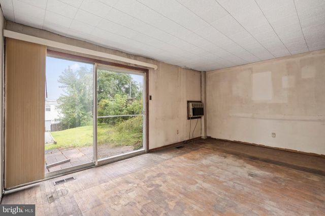 4236 LAWNSIDE RD, Philadelphia, PA 19154