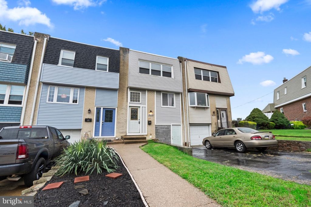 4236 LAWNSIDE RD, Philadelphia, PA 19154 — exterior
