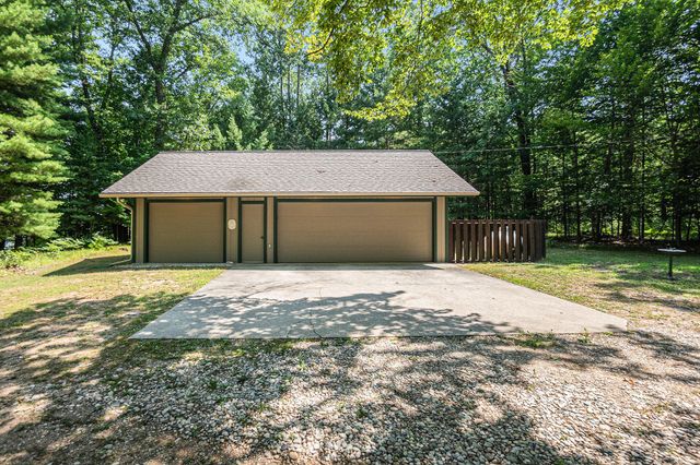 5620 N Utter Drive, Irons, MI 49644