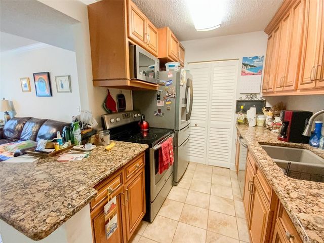 455 ALT 19 S 29, Palm Harbor, FL 34683