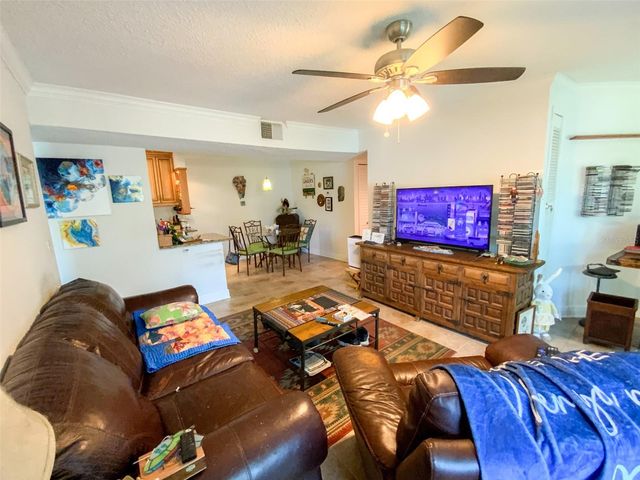 455 ALT 19 S 29, Palm Harbor, FL 34683