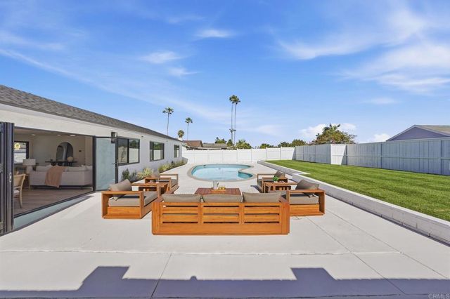 8833 Glenhaven Street, San Diego, CA 92123