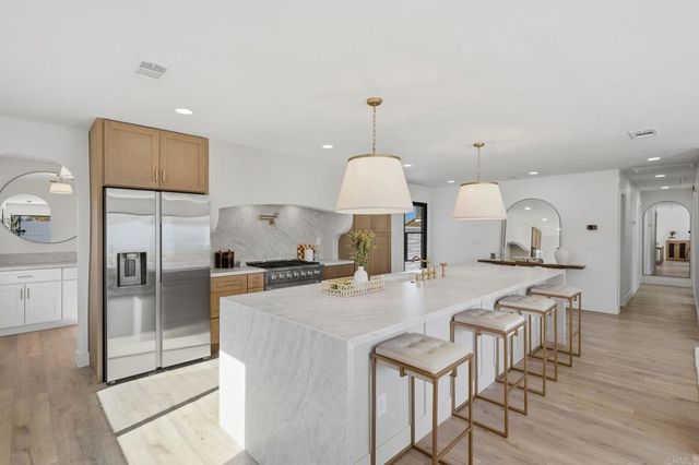 8833 Glenhaven Street, San Diego, CA 92123