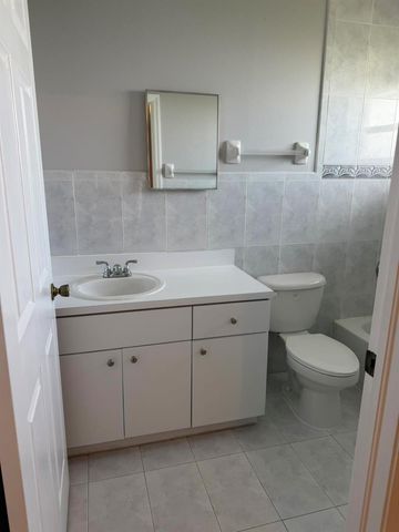 661 S Biscayne River Drive, Miami, FL 33169