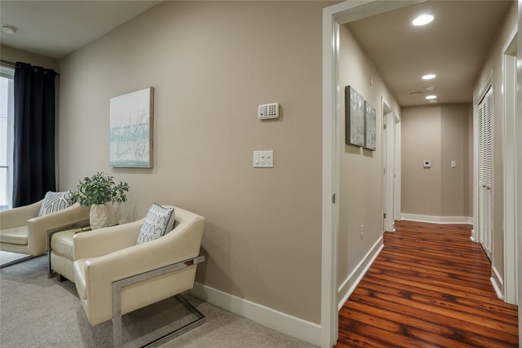 Image 17 of property listing at 11115 Acama 207, Studio City, CA 91602