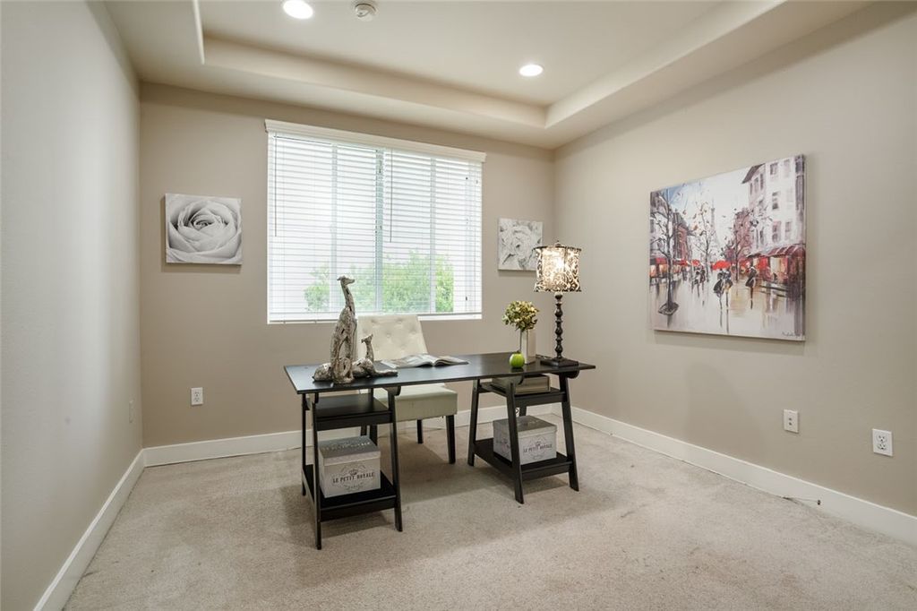 Image 22 of property listing at 11115 Acama 207, Studio City, CA 91602