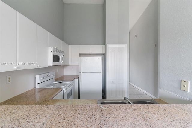 1568 SE 26th St 203, Homestead, FL 33035