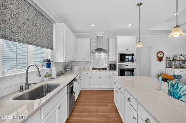 3401 Island Lakes Drive, Southport, NC 28461